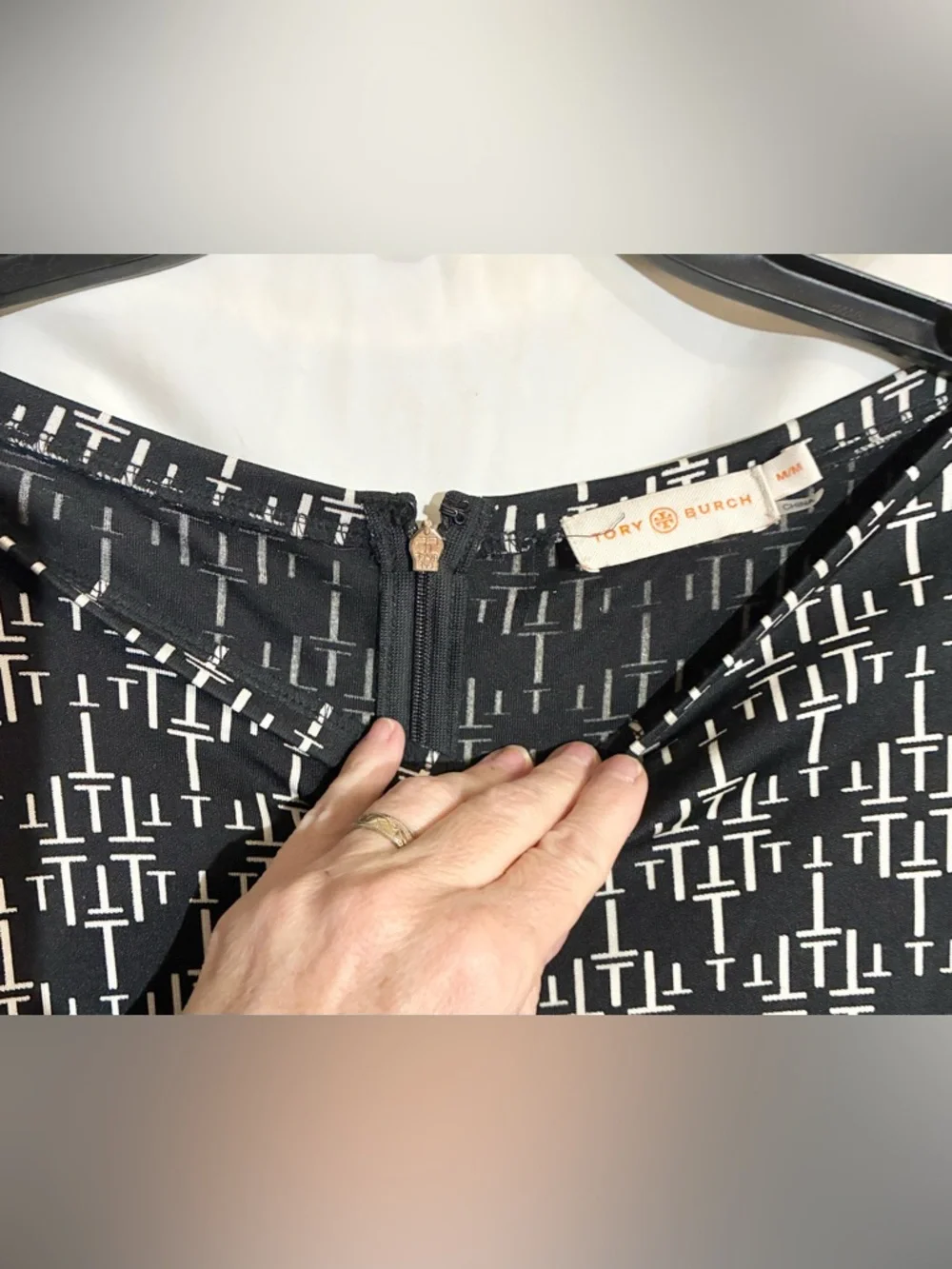Tory Burch 100% Silk Retro Monogram  Dress Sz M Stretch Party Office